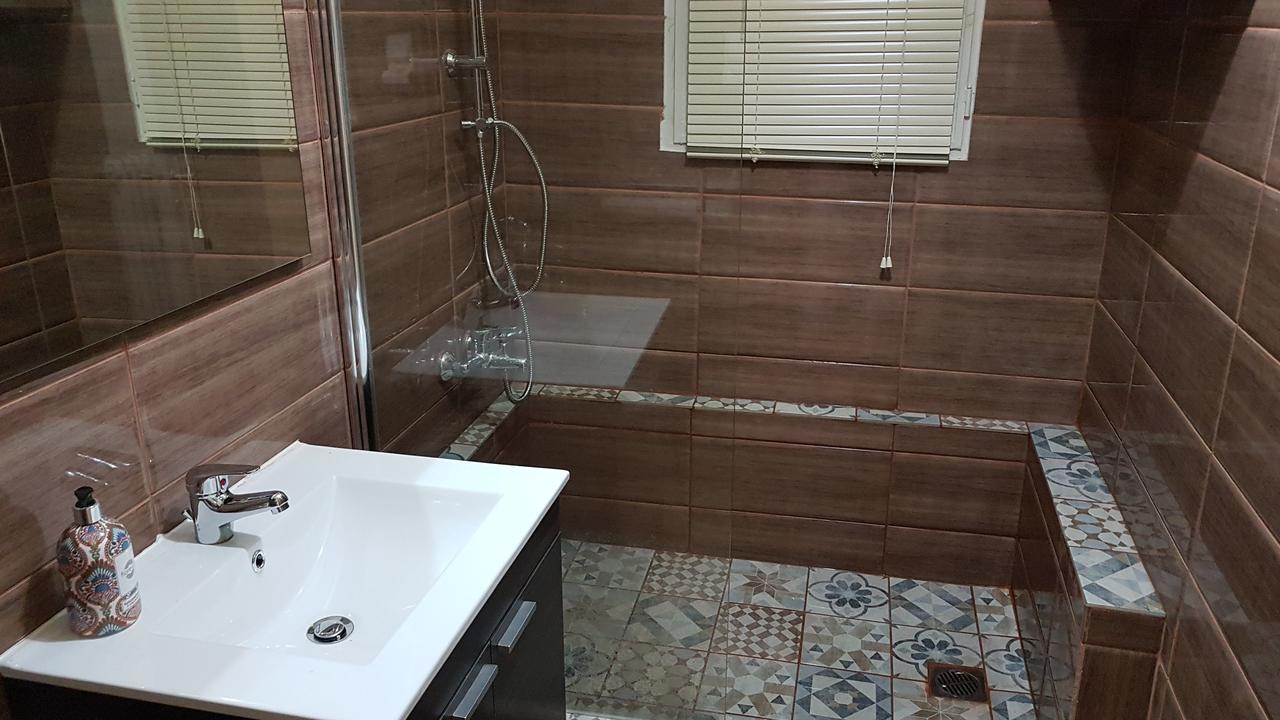 Menta Errathens Apartment - Athens Center, 5 Bd, 2 Bath Exterior foto